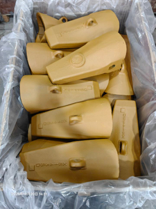 Komatsu K-Max XS145SD Schaufelzahn